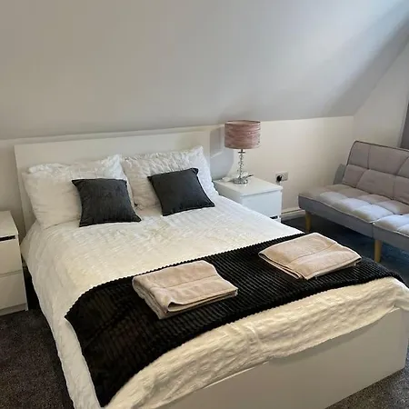 Rosey Lodge -1Bedroom Cousy Flat - Parking, Netflix, Wifi - Close To Blenheim Palace & Oxford - F5 Kidlington Exterior foto
