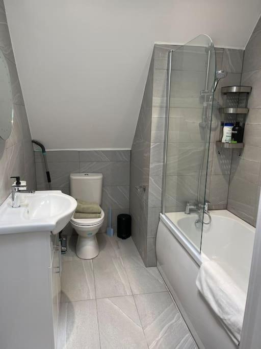 Apartment Rosey -1bedroom Cousy Flat - Parking, Netflix, Wifi - Close To Blenheim Palace & Oxford - F5 Kidlington